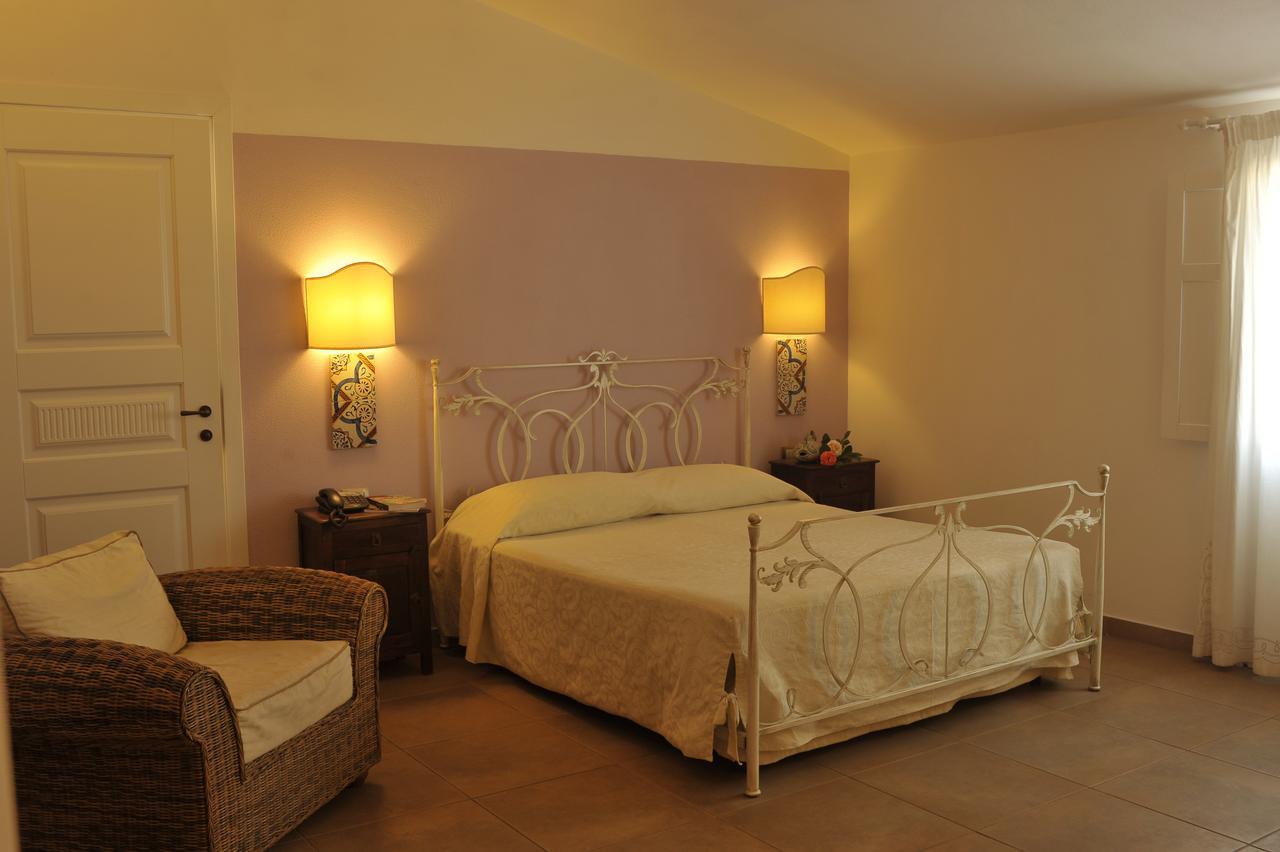Hotel Villa Pimpina Carloforte  Eksteriør billede
